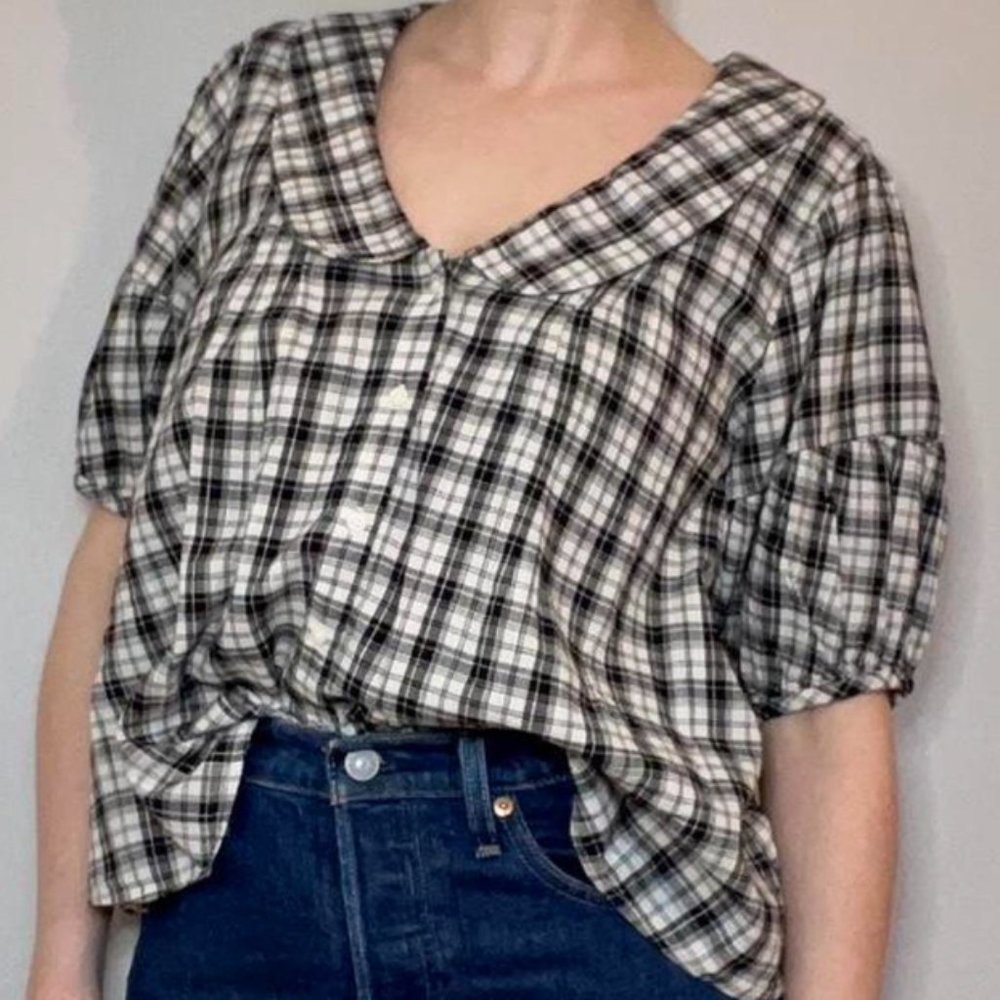 Black and White Plaid Button Up w Rounded Collar